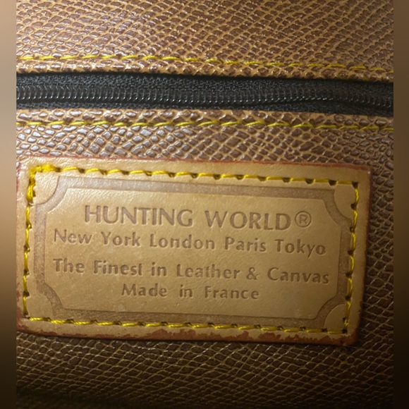 Hunting World Vintage Sage Green Frame Opening CrossBody or Top Handle Handbag. - Picture 7 of 8